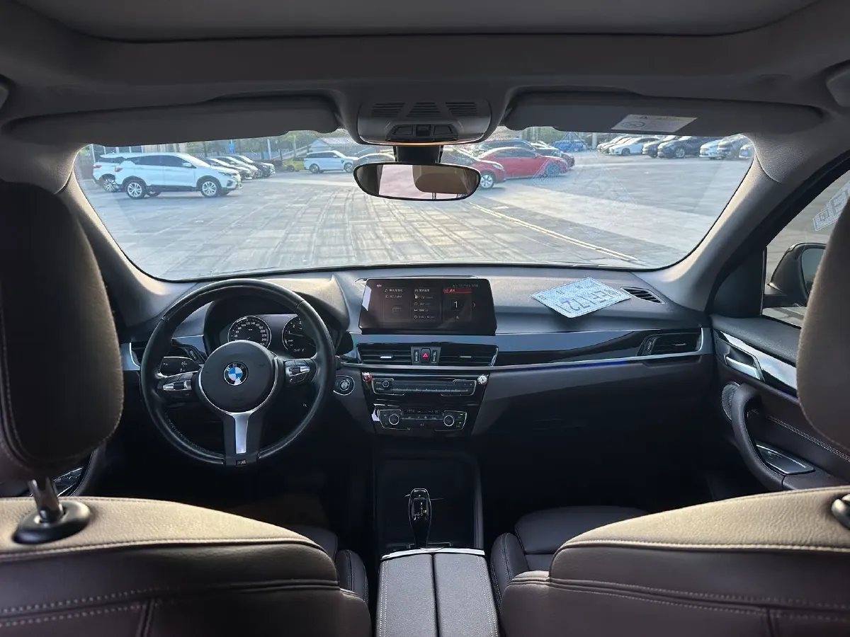 2022 BMW X1 2.0T 192HP L4 7DCT,autocango,china used car exporter,china ev exporter,chinese used car exporter,chinese used ev exporter