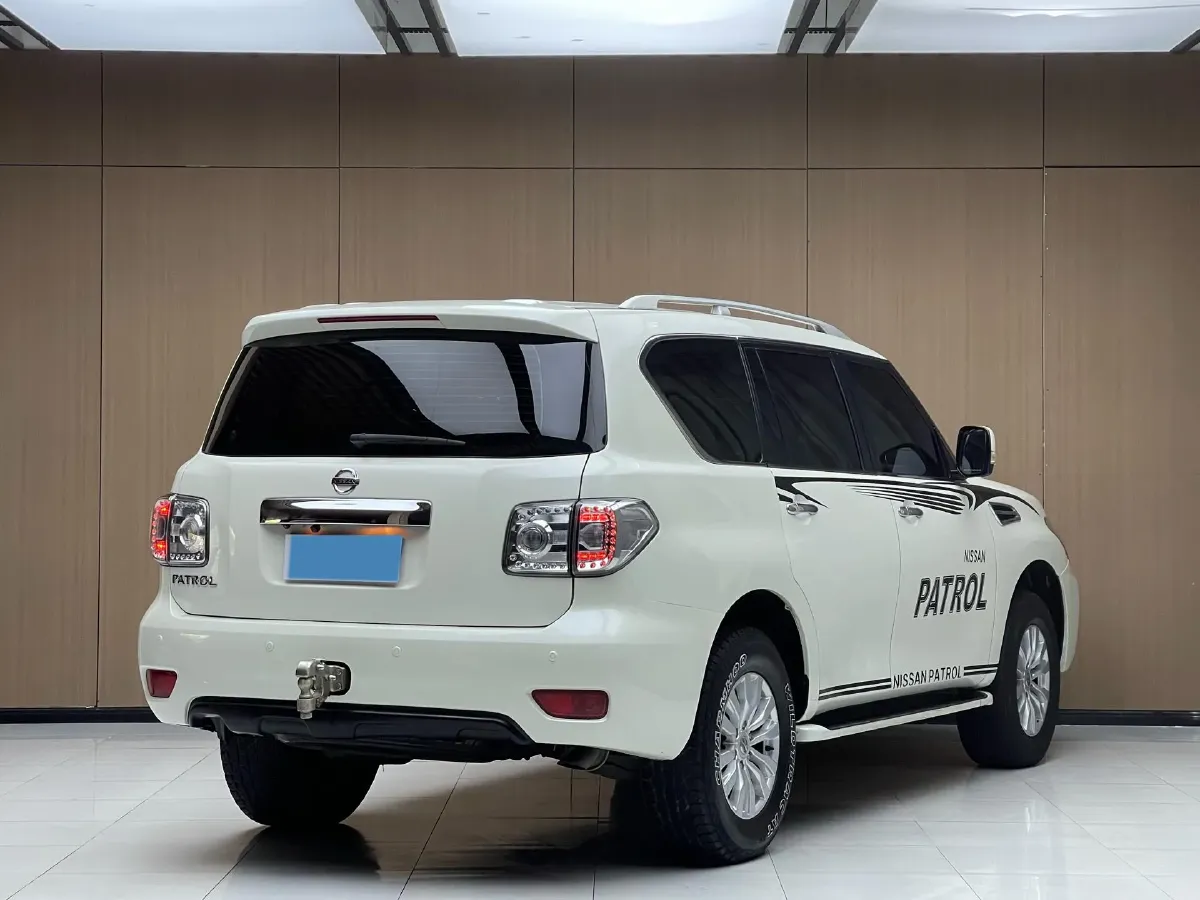2018 Nissan Patrol 4.0L 279HP V6 7AT,autocango,china used car exporter,china ev exporter,chinese used car exporter,chinese used ev exporter