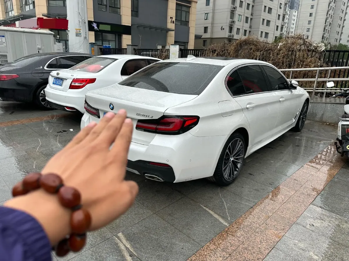2022 BMW 5 Series 2.0T 252HP L4 8AT,autocango,china used car exporter,china ev exporter,chinese used car exporter,chinese used ev exporter
