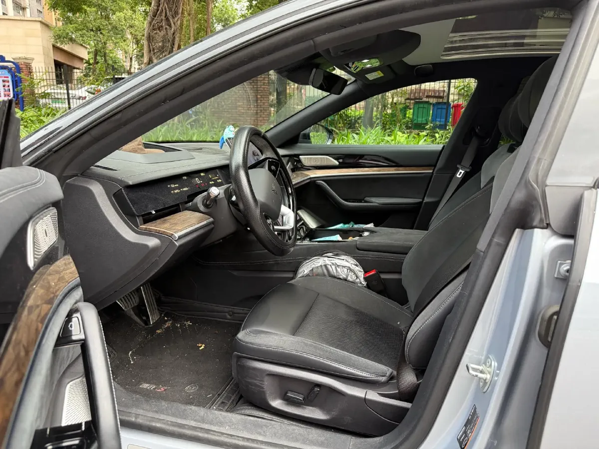 2022 Jeep Grand Commander 2.0T 234HP L4 9AT,autocango,china used car exporter,china ev exporter,chinese used car exporter,chinese used ev exporter