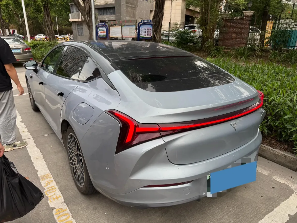 2022 Jeep Grand Commander 2.0T 234HP L4 9AT,autocango,china used car exporter,china ev exporter,chinese used car exporter,chinese used ev exporter