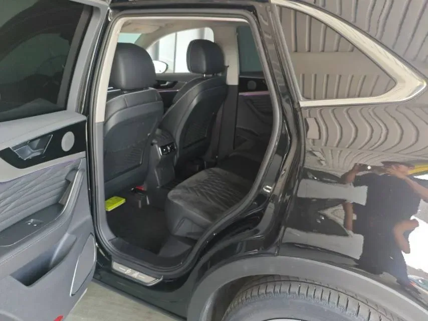 2022 HongQi HS5 2.0T 224HP L4 6AT,autocango,china used car exporter,china ev exporter,chinese used car exporter,chinese used ev exporter