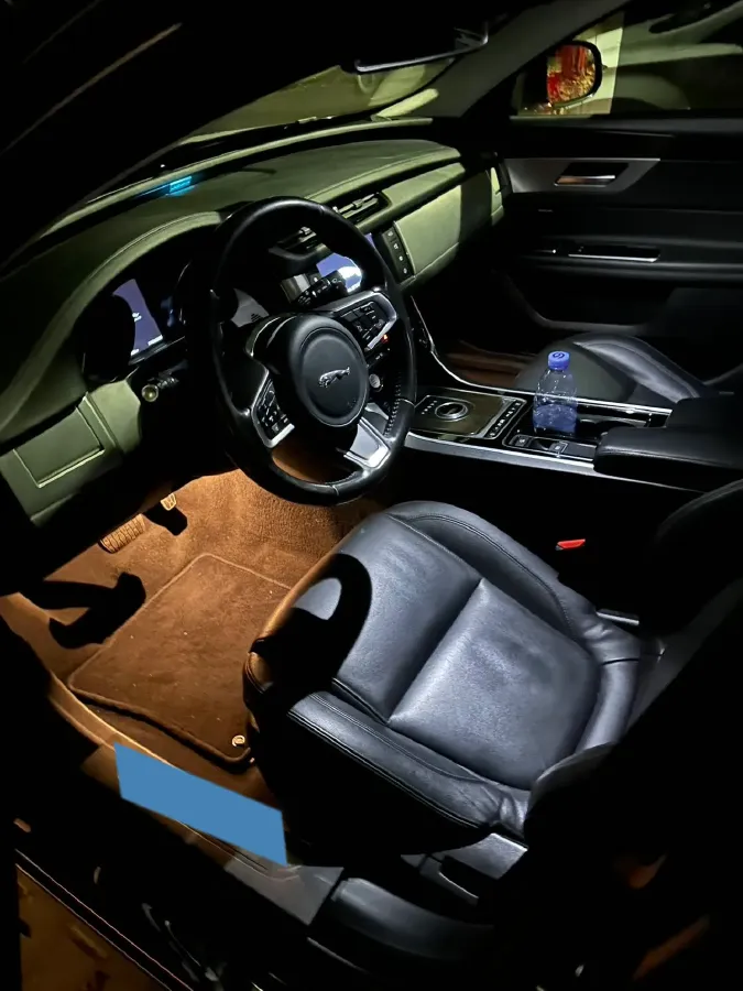 2018 Jaguar XFL 2.0T 200HP L4 8AT,autocango,china used car exporter,china ev exporter,chinese used car exporter,chinese used ev exporter