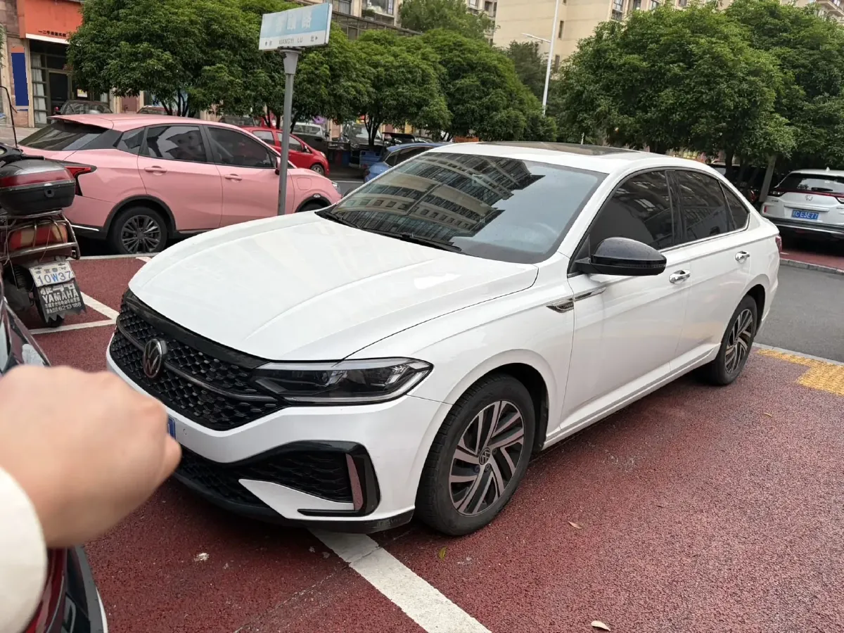 2024 Volkswagen Lavida 1.5T 160HP L4 7DCT,autocango,china used car exporter,china ev exporter,chinese used car exporter,chinese used ev exporter