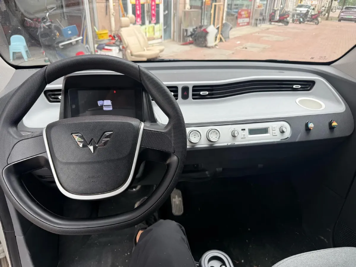 2021 WuLing HongGuang MINI EV BEV 9.3KWH,autocango,china used car exporter,china ev exporter,chinese used car exporter,chinese used ev exporter
