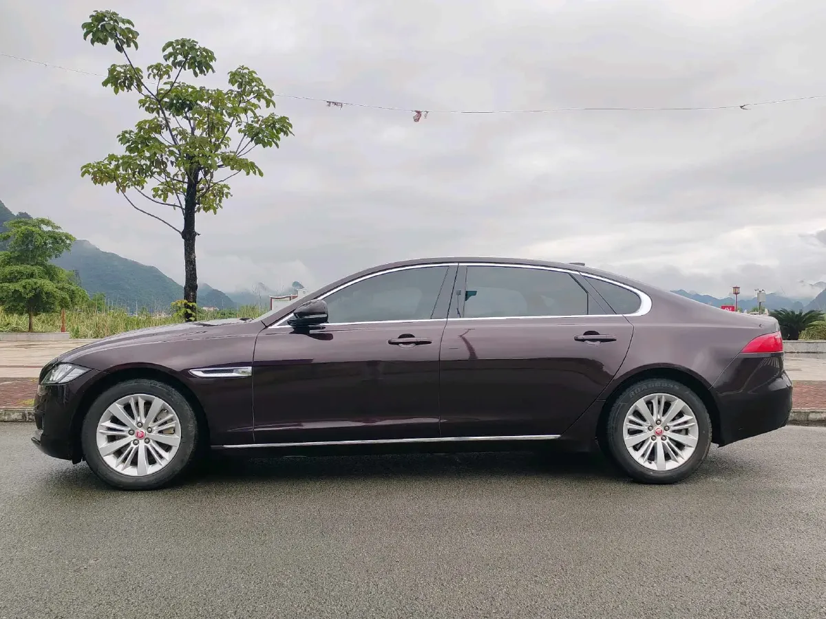 2020 Jaguar XFL 2.0T 200HP L4 8AT,autocango,china used car exporter,china ev exporter,chinese used car exporter,chinese used ev exporter