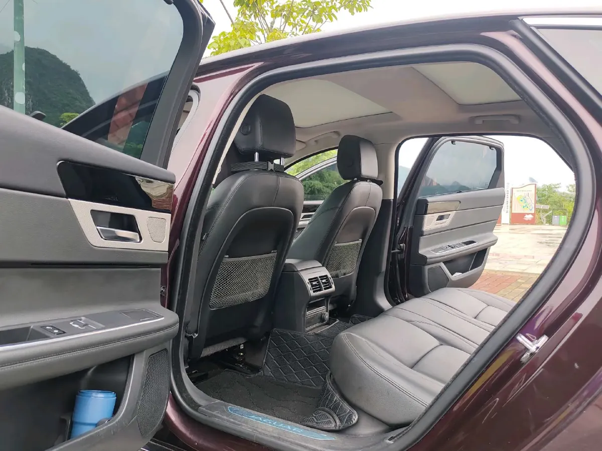 2020 Jaguar XFL 2.0T 200HP L4 8AT,autocango,china used car exporter,china ev exporter,chinese used car exporter,chinese used ev exporter