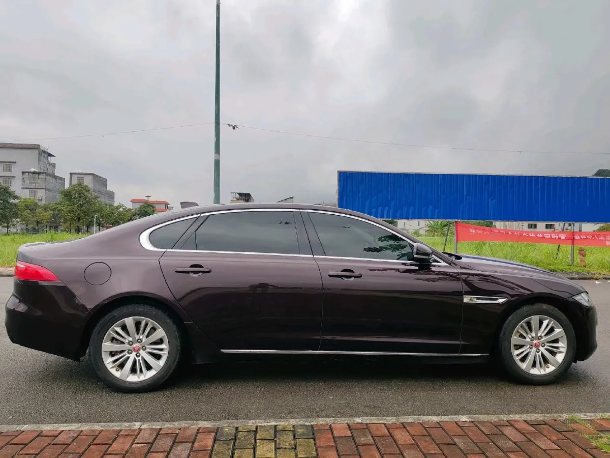 2020 Jaguar XFL 2.0T 200HP L4 8AT,autocango,china used car exporter,china ev exporter,chinese used car exporter,chinese used ev exporter