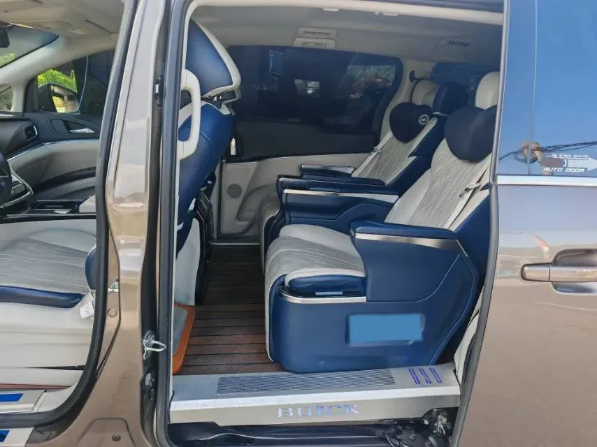 2022 Buick GL8 2.0T 237HP L4 9AT,autocango,china used car exporter,china ev exporter,chinese used car exporter,chinese used ev exporter