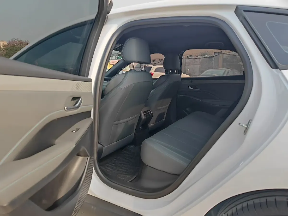 2025 BYD Qin Plus 1.5L 101HP L4 E-CVT PHEV 7.68KWH,autocango,china used car exporter,china ev exporter,chinese used car exporter,chinese used ev exporter
