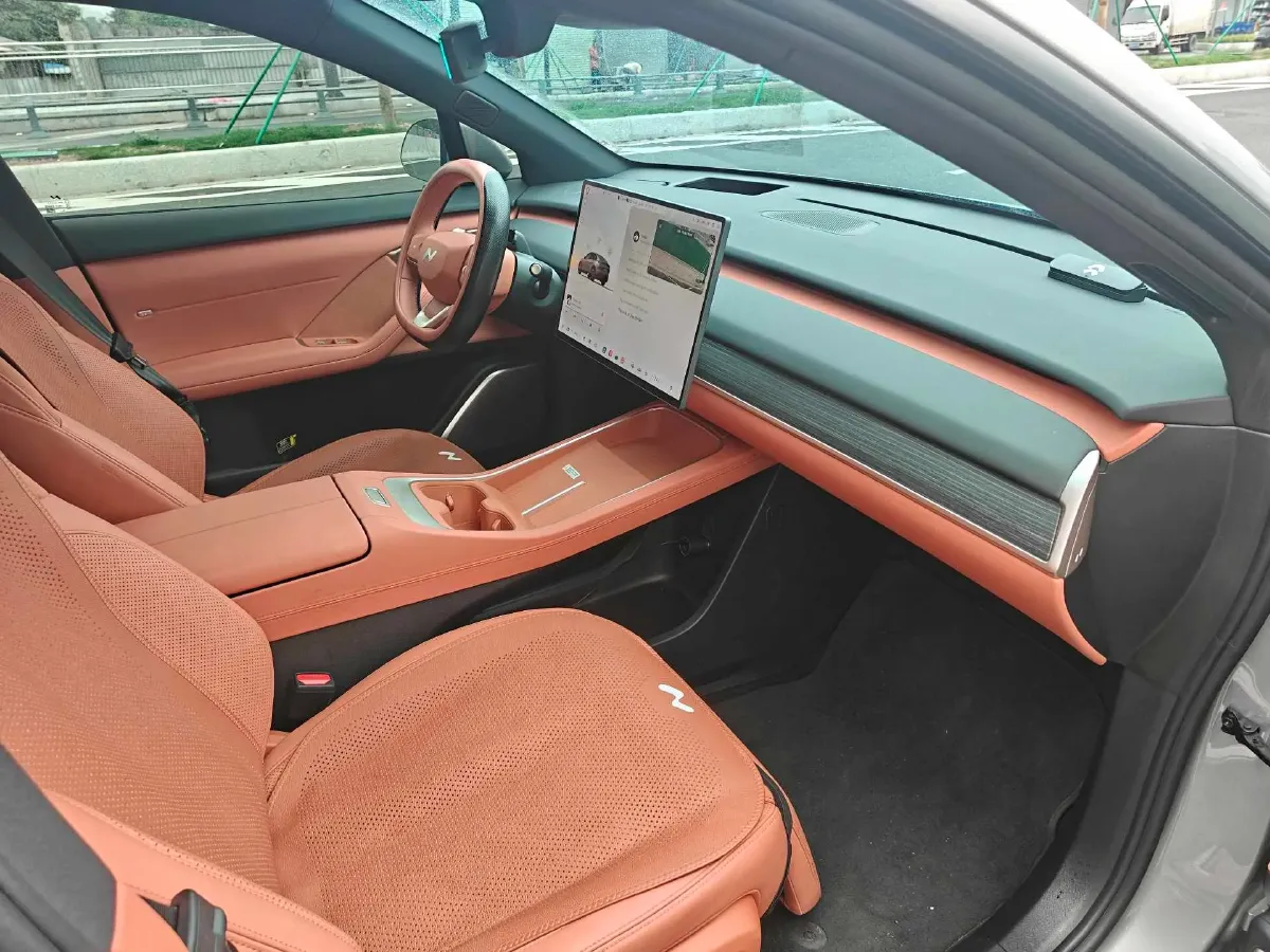 2024 IM L6 BEV 75KWH,autocango,china used car exporter,china ev exporter,chinese used car exporter,chinese used ev exporter