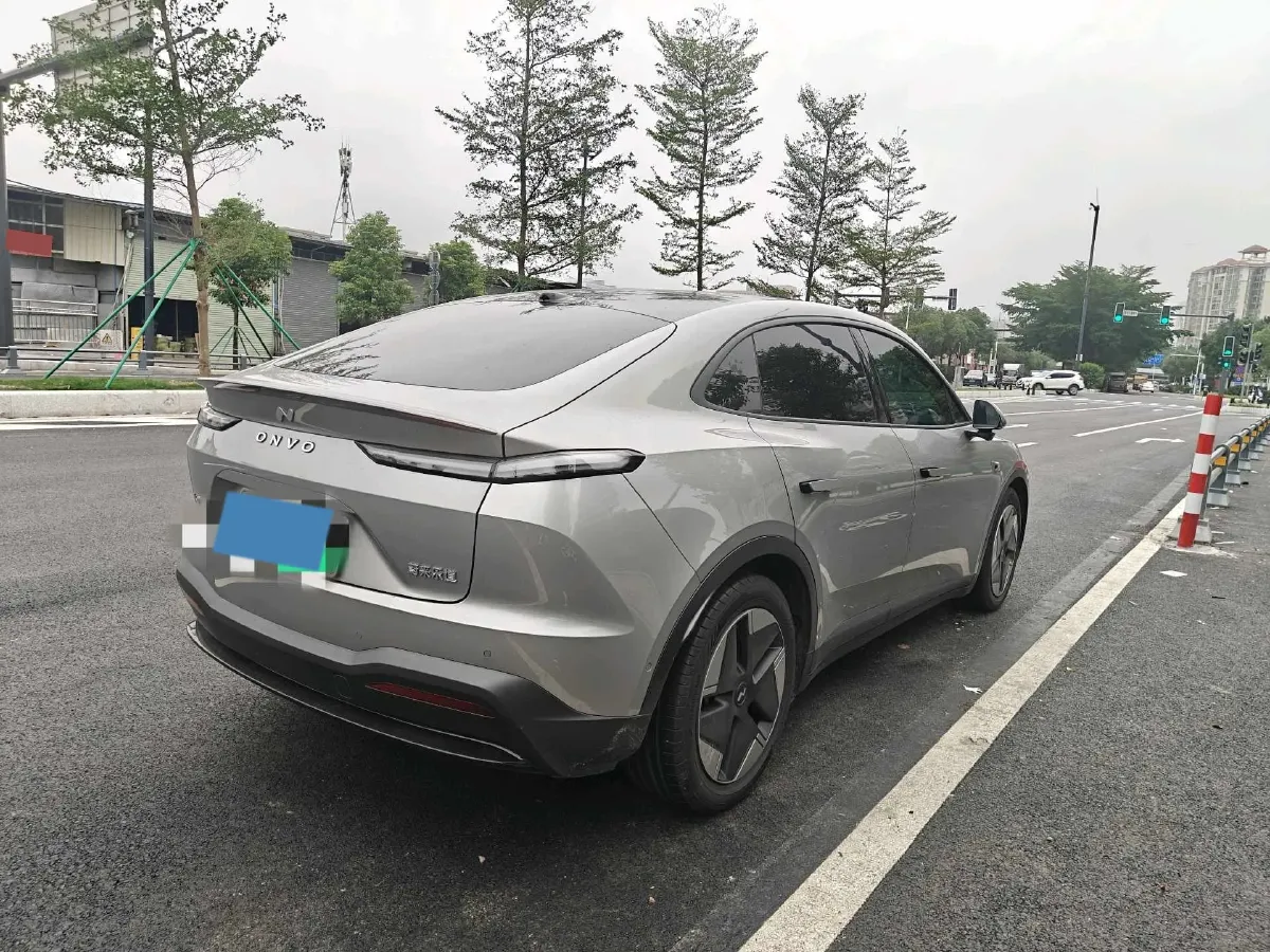 2024 IM L6 BEV 75KWH,autocango,china used car exporter,china ev exporter,chinese used car exporter,chinese used ev exporter