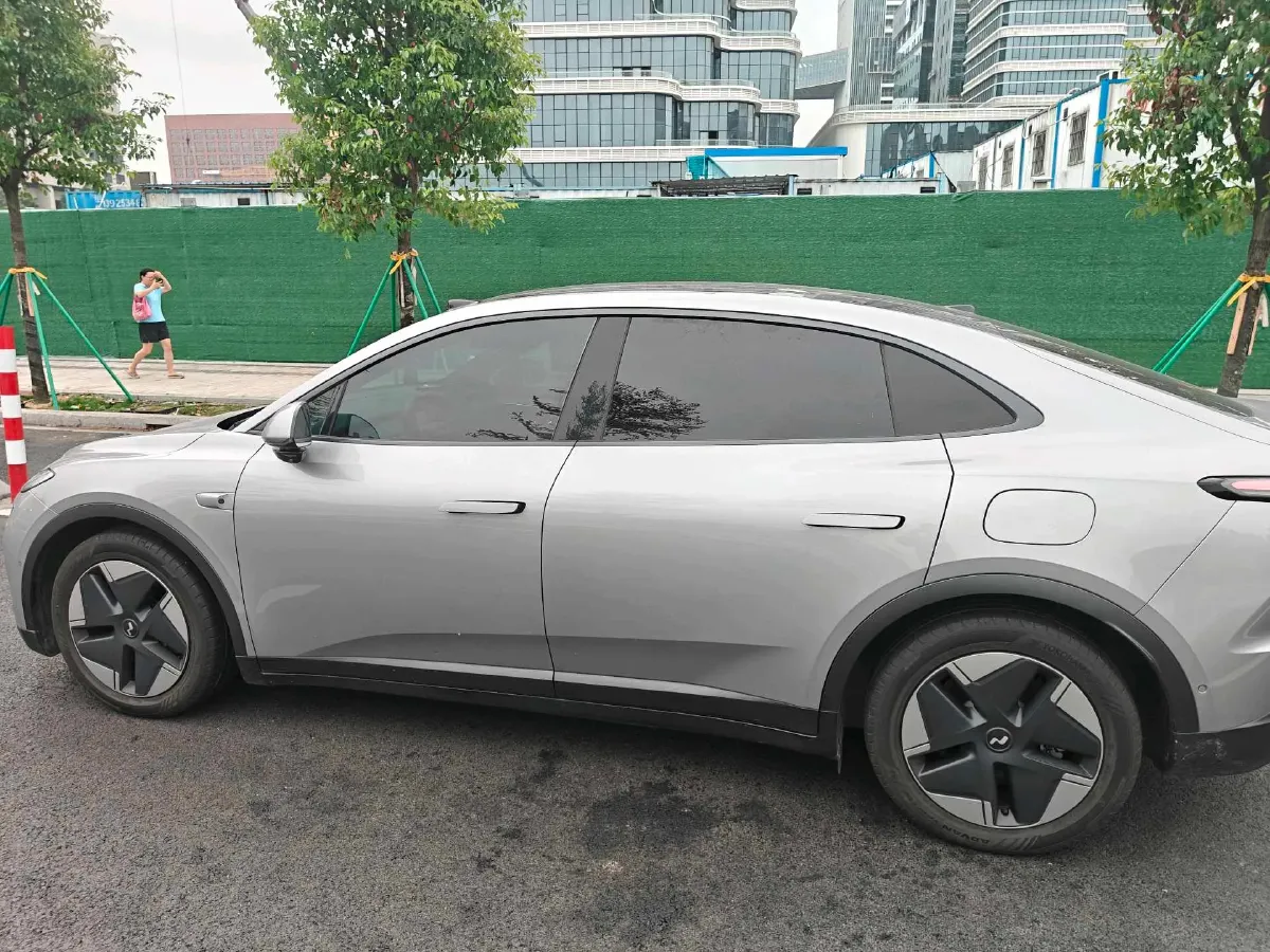 2024 IM L6 BEV 75KWH,autocango,china used car exporter,china ev exporter,chinese used car exporter,chinese used ev exporter
