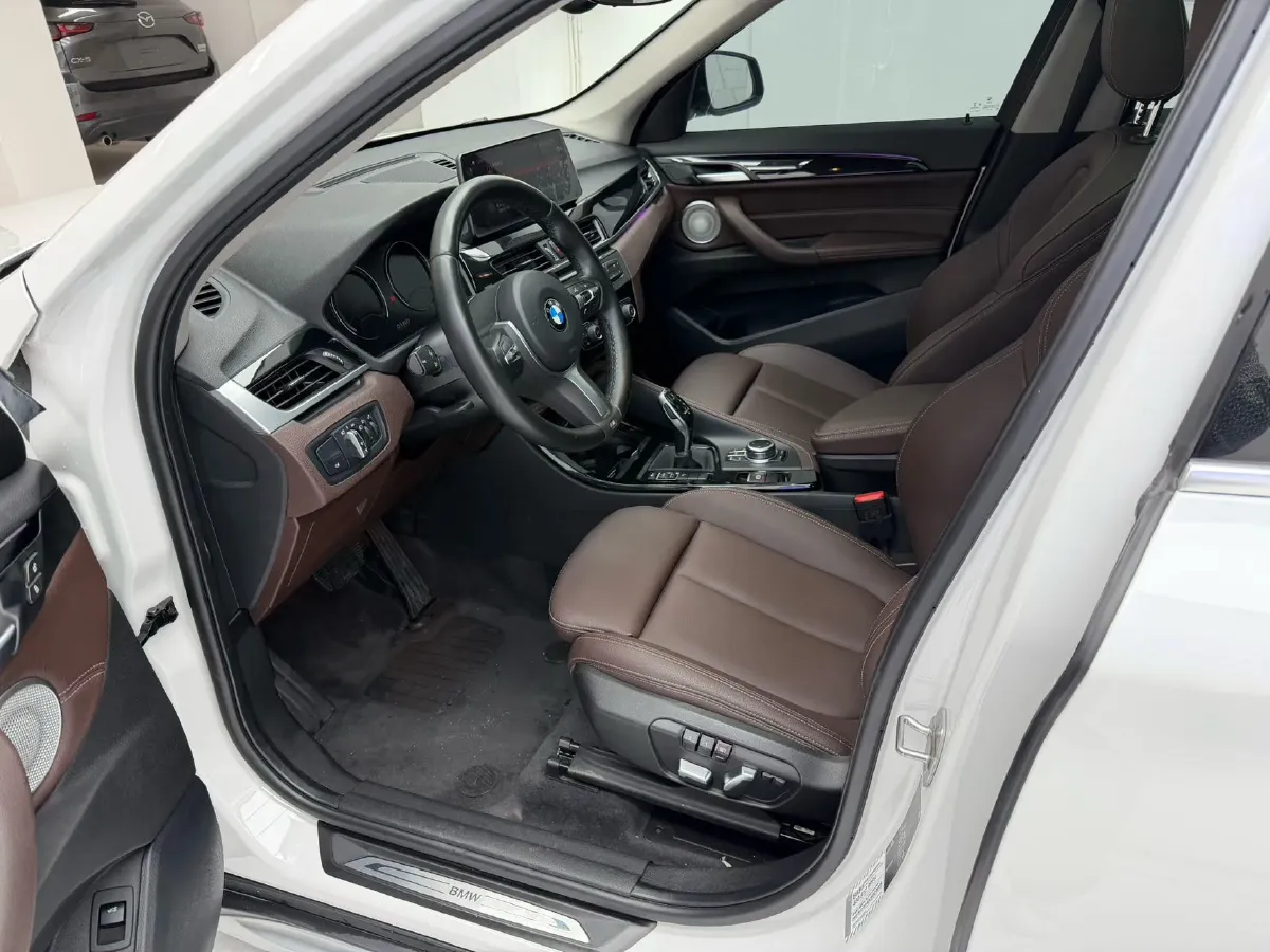 2021 BMW X1 1.5T 140HP L3 7DCT,autocango,china used car exporter,china ev exporter,chinese used car exporter,chinese used ev exporter