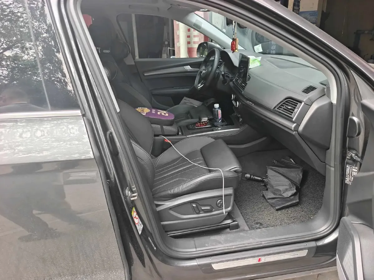 2022 Audi Q5L 2.0T 252HP L4 7DCT,autocango,china used car exporter,china ev exporter,chinese used car exporter,chinese used ev exporter