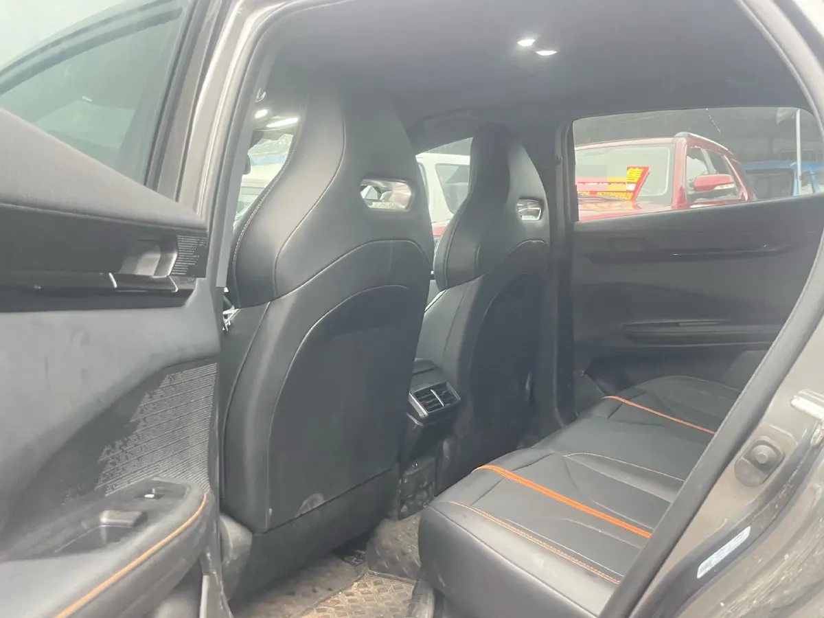 2025 ChangAn UNI-V 1.5T 192HP L4 7DCT,autocango,china used car exporter,china ev exporter,chinese used car exporter,chinese used ev exporter