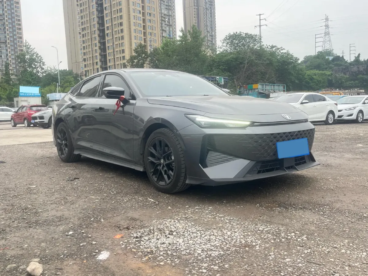 2025 ChangAn UNI-V 1.5T 192HP L4 7DCT,autocango,china used car exporter,china ev exporter,chinese used car exporter,chinese used ev exporter