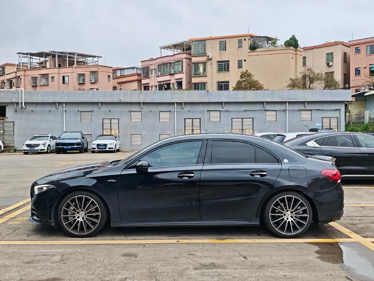 2023 Mercedes-Benz A AMG 2.0T 306HP L4 7DCT,autocango,china used car exporter,china ev exporter,chinese used car exporter,chinese used ev exporter