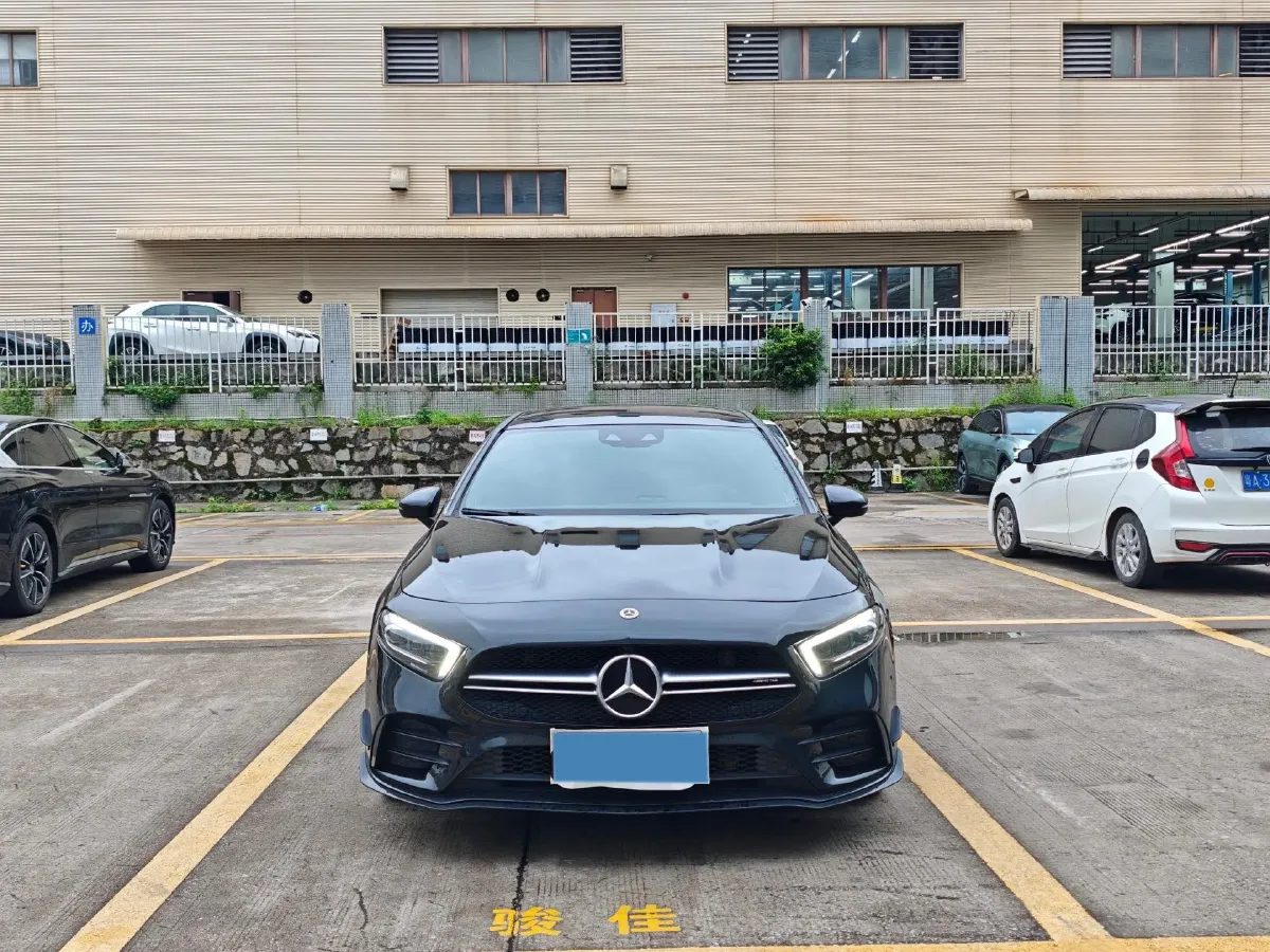 2023 Mercedes-Benz A AMG 2.0T 306HP L4 7DCT,autocango,china used car exporter,china ev exporter,chinese used car exporter,chinese used ev exporter