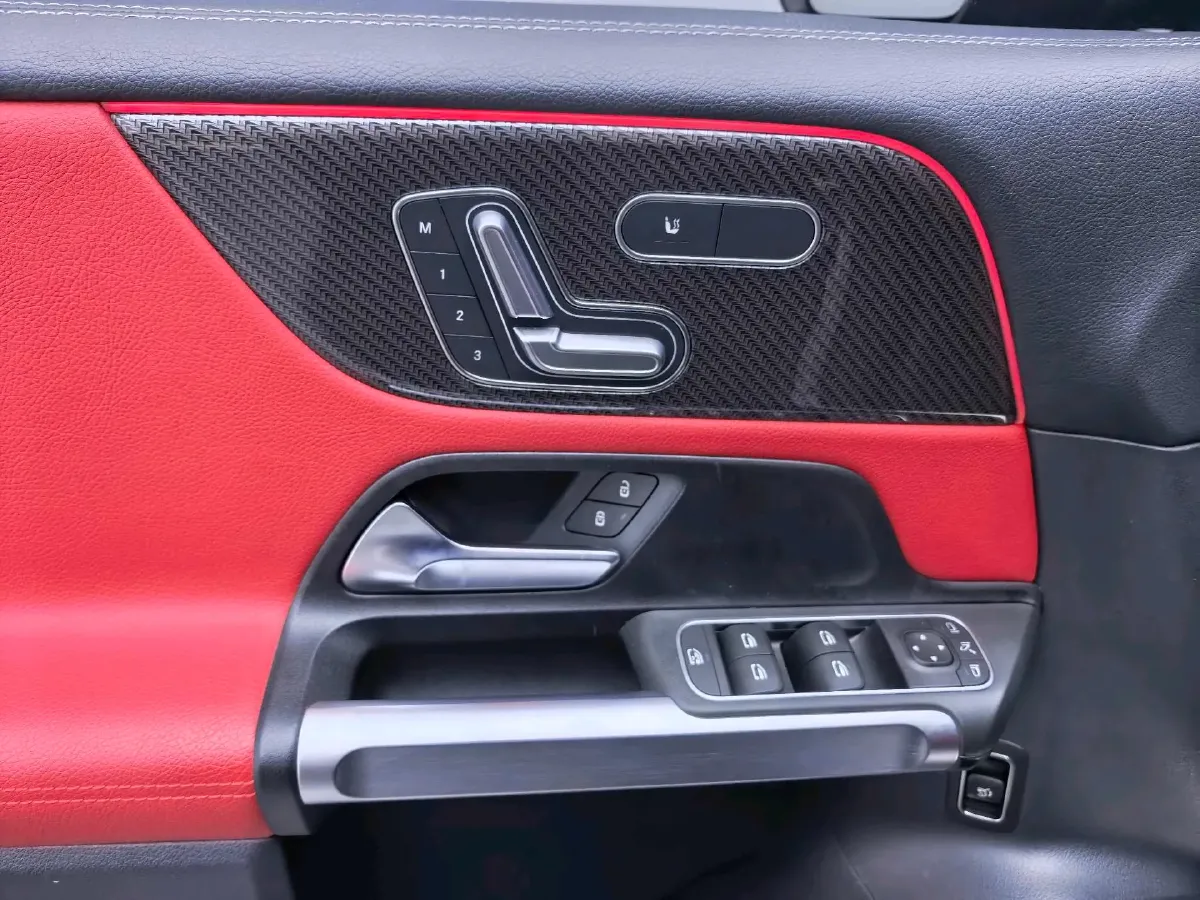 2023 Mercedes-Benz GLB AMG 2.0T 306HP L4 8DCT,autocango,china used car exporter,china ev exporter,chinese used car exporter,chinese used ev exporter