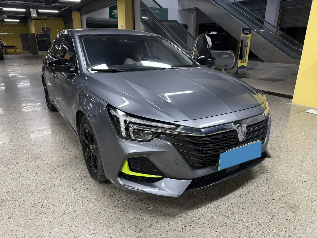 2020 Roewe i6 MAX 1.5T 169HP L4 AMT PHEV,autocango,china used car exporter,china ev exporter,chinese used car exporter,chinese used ev exporter