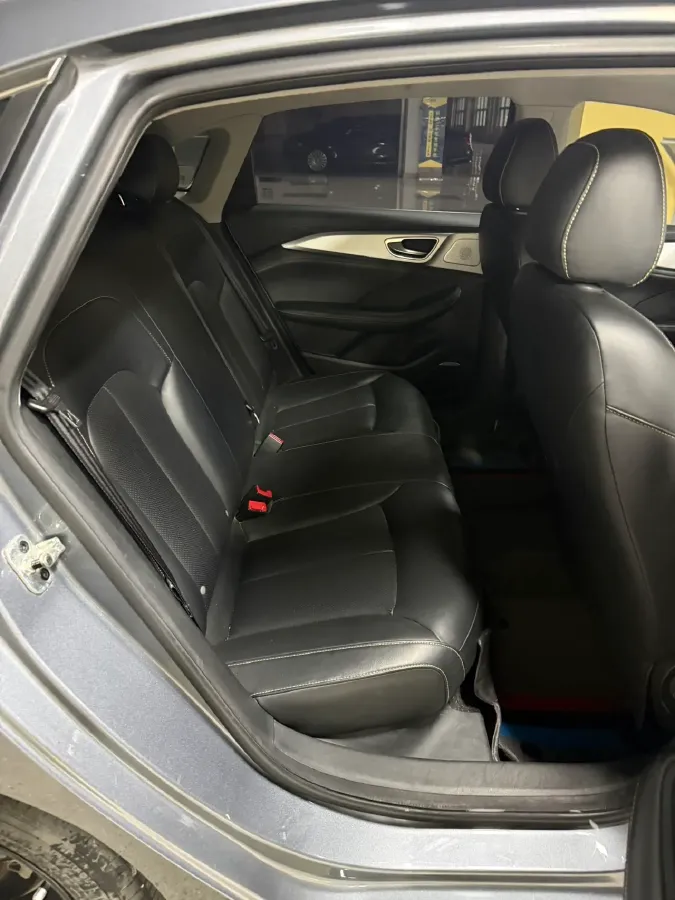 2020 Roewe i6 MAX 1.5T 169HP L4 AMT PHEV,autocango,china used car exporter,china ev exporter,chinese used car exporter,chinese used ev exporter