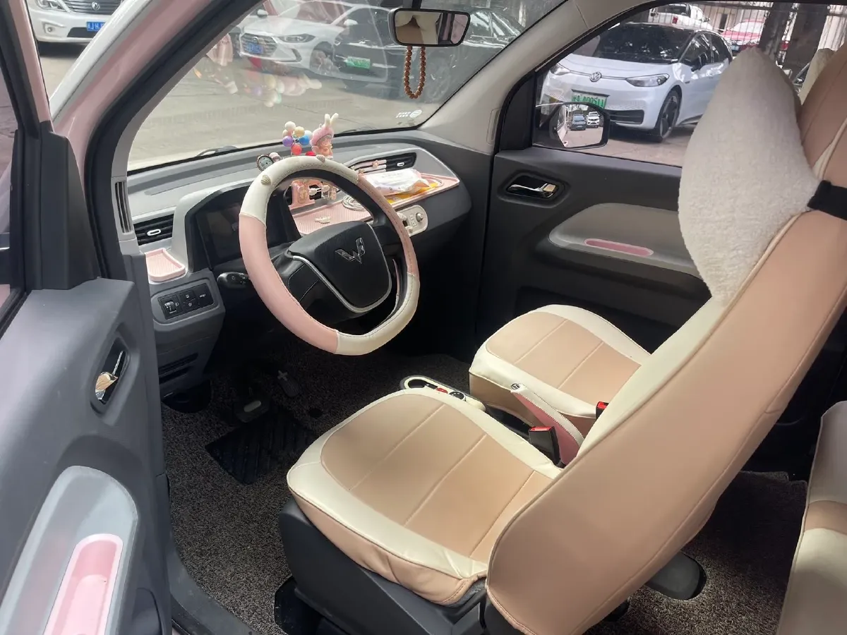 2021 WuLing HongGuang MINI EV BEV 13.9KWH,autocango,china used car exporter,china ev exporter,chinese used car exporter,chinese used ev exporter