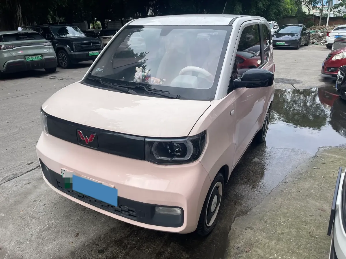 2021 WuLing HongGuang MINI EV BEV 13.9KWH,autocango,china used car exporter,china ev exporter,chinese used car exporter,chinese used ev exporter