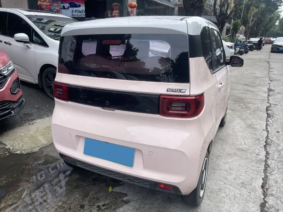 2021 WuLing HongGuang MINI EV BEV 13.9KWH,autocango,china used car exporter,china ev exporter,chinese used car exporter,chinese used ev exporter