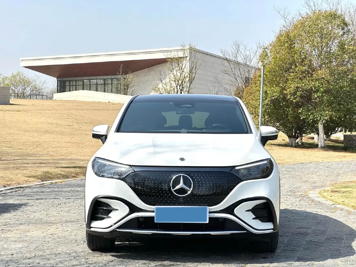 2024 Mercedes-Benz EQE SUV BEV 96.1KWH,autocango,china used car exporter,china ev exporter,chinese used car exporter,chinese used ev exporter