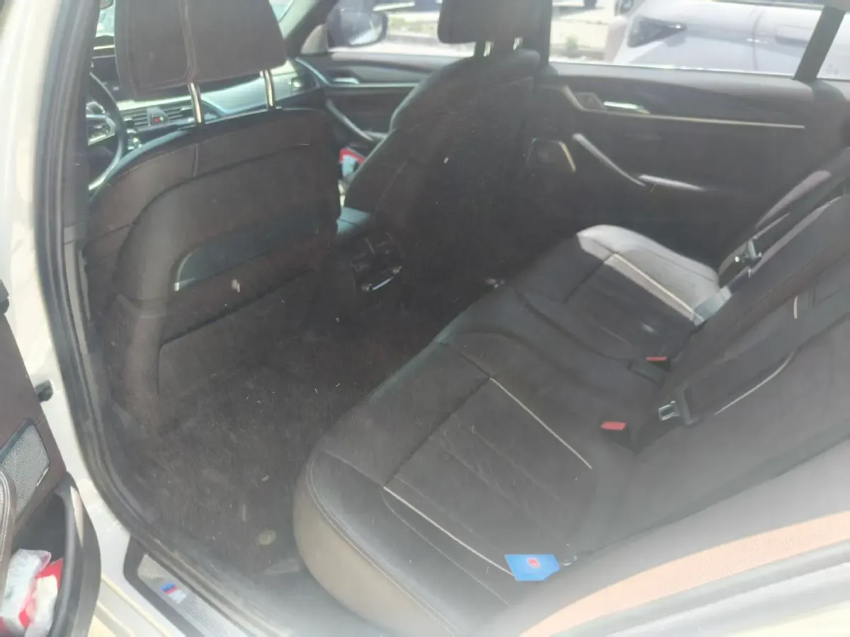2021 BMW 5 Series 2.0T 252HP L4 8AT,autocango,china used car exporter,china ev exporter,chinese used car exporter,chinese used ev exporter