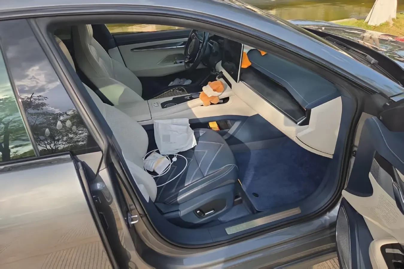 2023 Zeekr 001 BEV 100KWH,autocango,china used car exporter,china ev exporter,chinese used car exporter,chinese used ev exporter