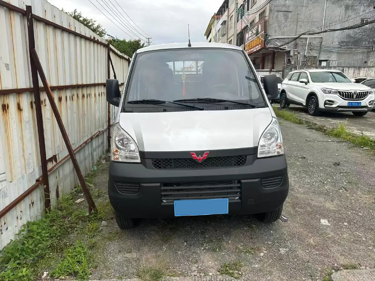 2023 WuLing RongGuang New Truck 1.5L 102HP L4 5MT,autocango,china used car exporter,china ev exporter,chinese used car exporter,chinese used ev exporter