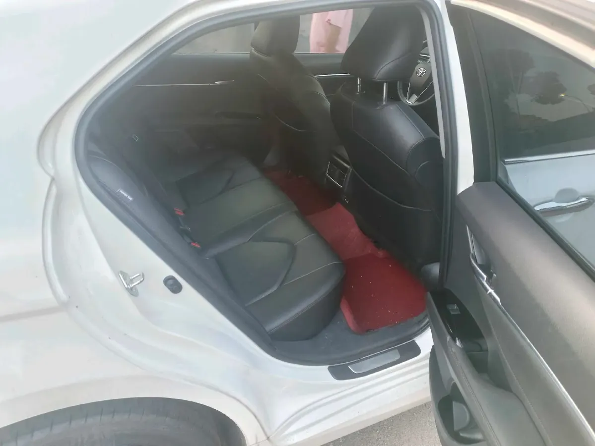 2021 Toyota Camry 2.5L 209HP L4 8AT,autocango,china used car exporter,china ev exporter,chinese used car exporter,chinese used ev exporter