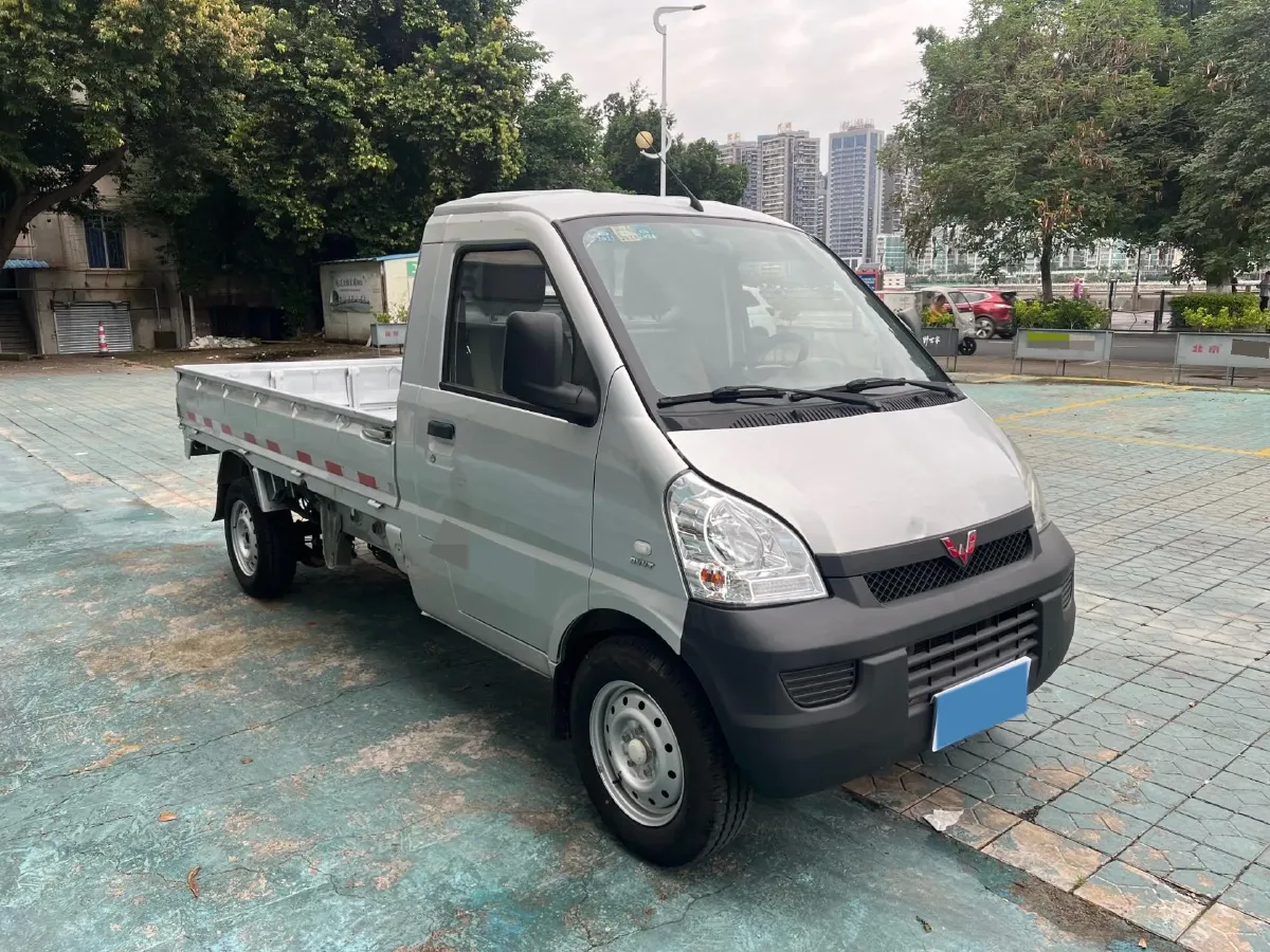 2020 WuLing RongGuang Mini Truck 1.5L 99HP L4 5MT,autocango,china used car exporter,china ev exporter,chinese used car exporter,chinese used ev exporter