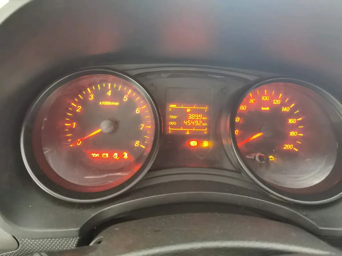2019 WuLing HongGuang 1.5L 105HP L4 5MT,autocango,china used car exporter,china ev exporter,chinese used car exporter,chinese used ev exporter