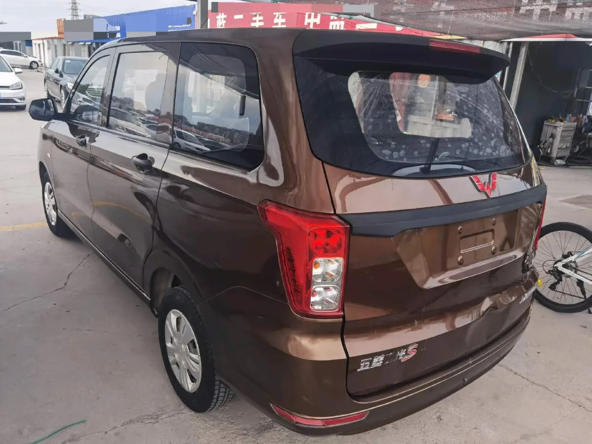 2019 WuLing HongGuang 1.5L 105HP L4 5MT,autocango,china used car exporter,china ev exporter,chinese used car exporter,chinese used ev exporter