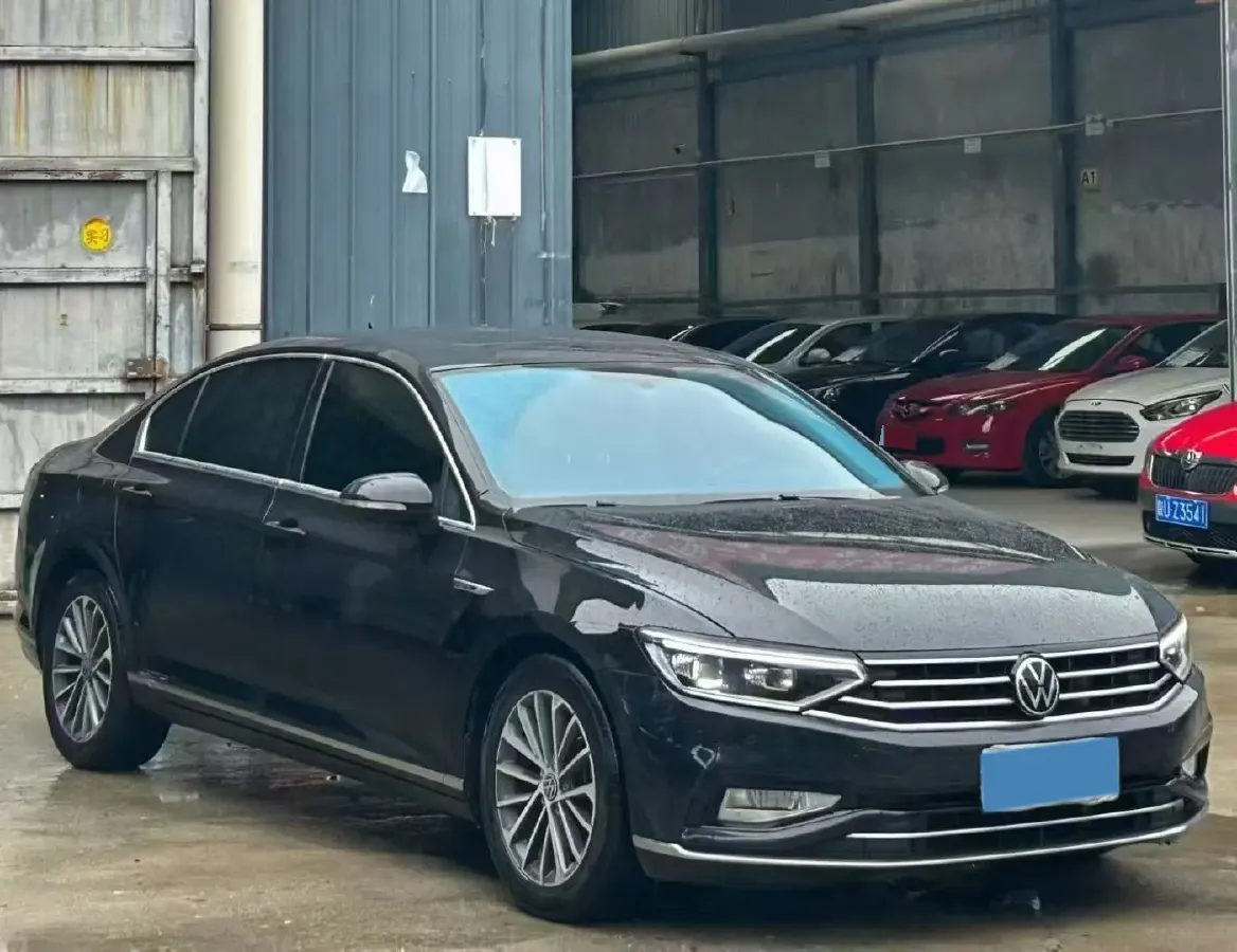 2020 Volkswagen Magotan 2.0T 186HP L4 7DCT,autocango,china used car exporter,china ev exporter,chinese used car exporter,chinese used ev exporter
