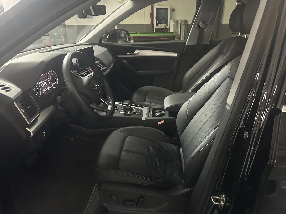 2020 Audi Q5L 2.0T 190HP L4 7DCT,autocango,china used car exporter,china ev exporter,chinese used car exporter,chinese used ev exporter