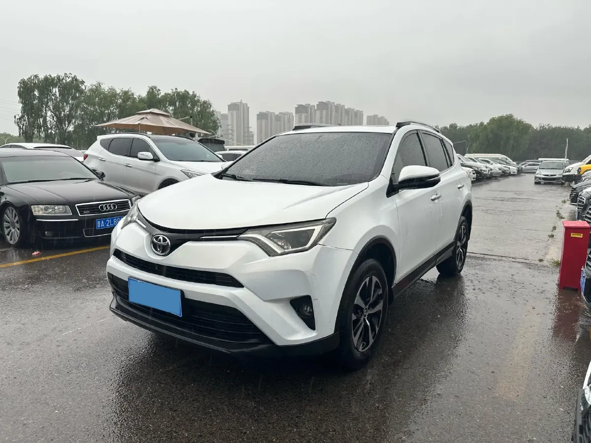 2019 Toyota RAV4 2.0L 151HP L4 CVT,autocango,china used car exporter,china ev exporter,chinese used car exporter,chinese used ev exporter