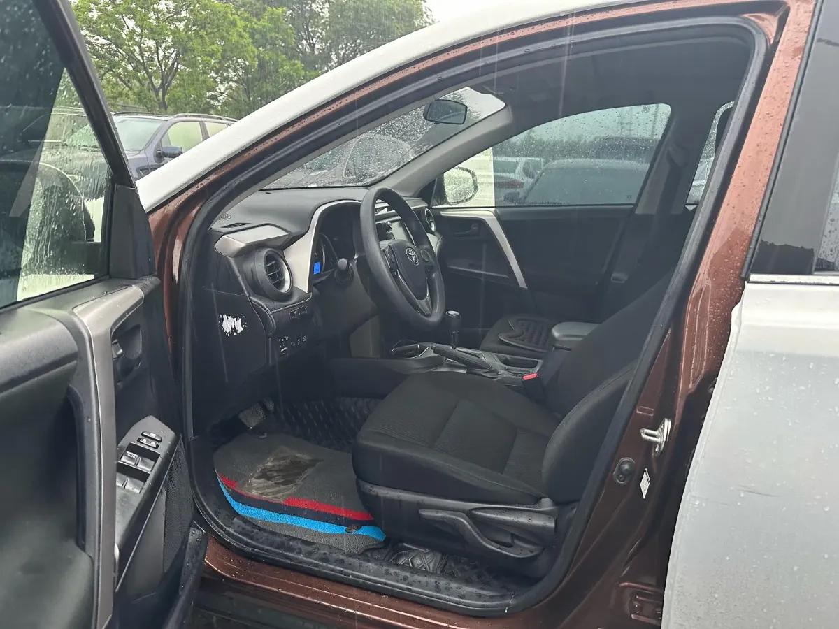 2019 Toyota RAV4 2.0L 151HP L4 CVT,autocango,china used car exporter,china ev exporter,chinese used car exporter,chinese used ev exporter