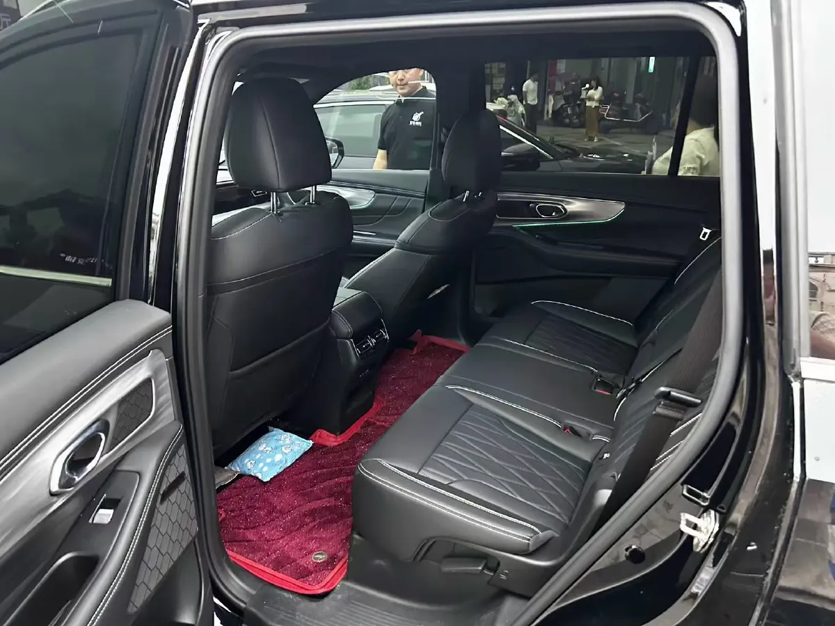 2025 GAC Trumpchi GS8 2.0T 252HP L4 8AT,autocango,china used car exporter,china ev exporter,chinese used car exporter,chinese used ev exporter