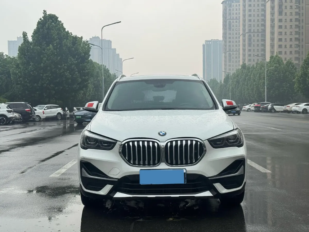 2022 BMW X1 1.5T 140HP L3 7DCT,autocango,china used car exporter,china ev exporter,chinese used car exporter,chinese used ev exporter