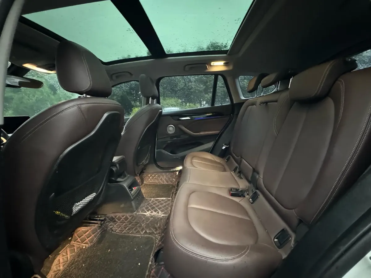 2022 BMW X1 1.5T 140HP L3 7DCT,autocango,china used car exporter,china ev exporter,chinese used car exporter,chinese used ev exporter