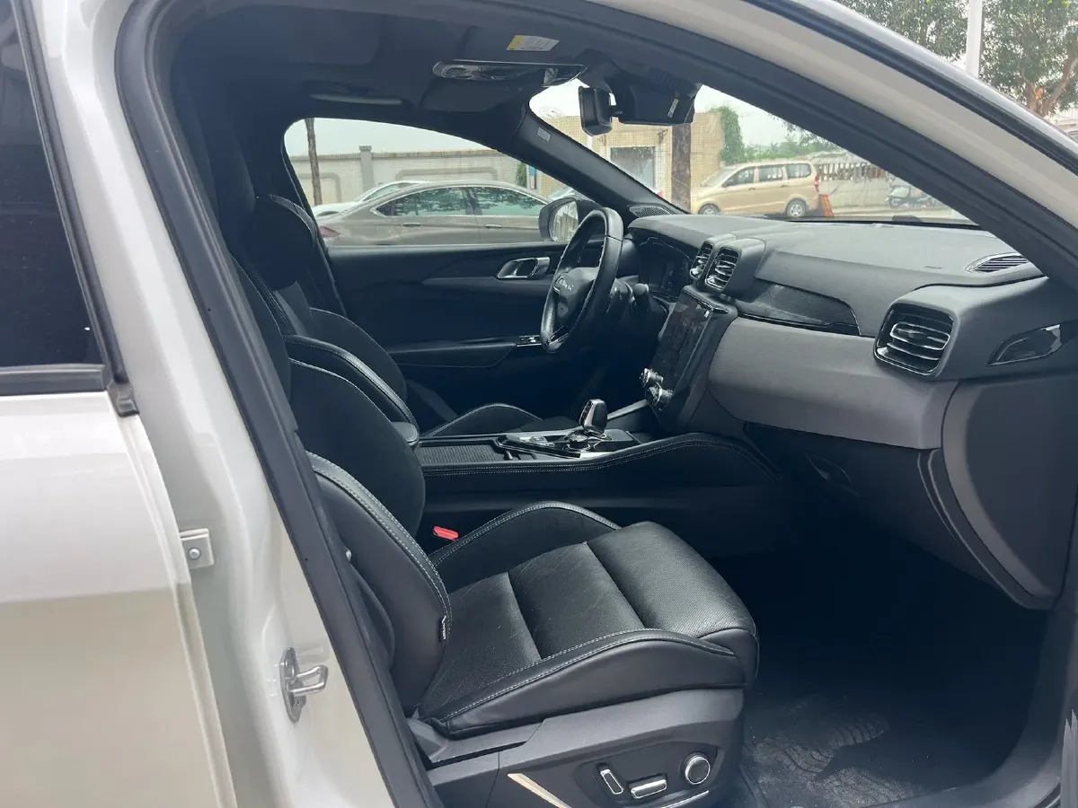 2022 LYNK&CO 03 2.0T 190HP L4 7DCT,autocango,china used car exporter,china ev exporter,chinese used car exporter,chinese used ev exporter