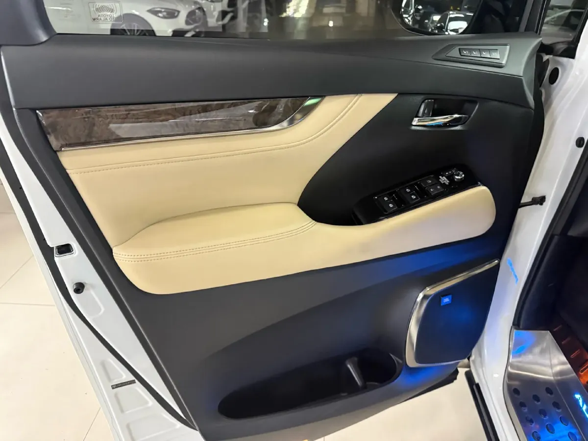 2020 Toyota Alphard 2.5L 117HP L4 E-CVT Hybrid,autocango,china used car exporter,china ev exporter,chinese used car exporter,chinese used ev exporter