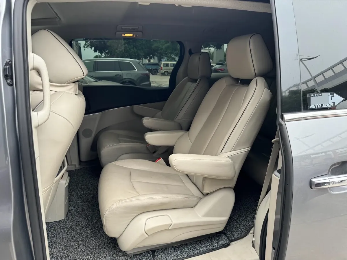 2021 Buick GL8 2.0T 237HP L4 9AT,autocango,china used car exporter,china ev exporter,chinese used car exporter,chinese used ev exporter