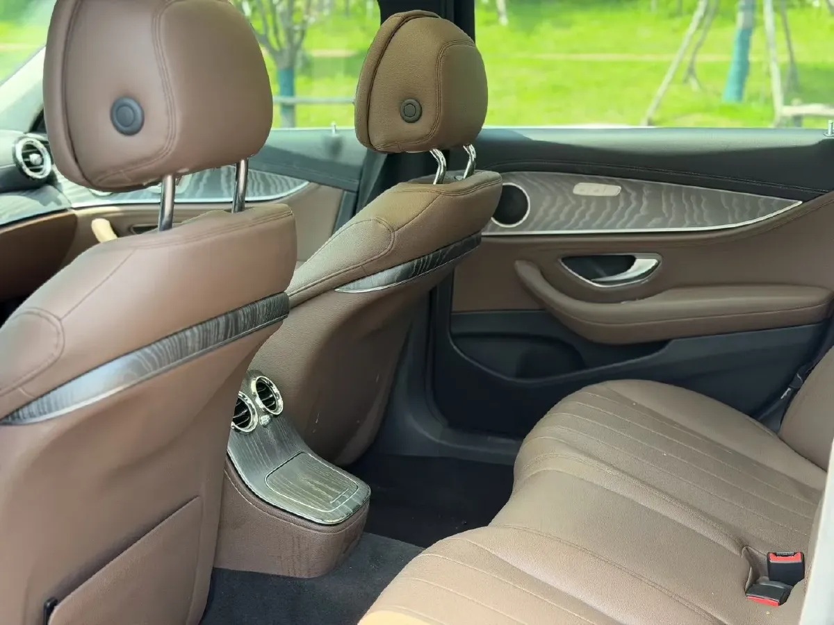 2021 Mercedes-Benz E Class 2.0T 258HP L4 9AT,autocango,china used car exporter,china ev exporter,chinese used car exporter,chinese used ev exporter