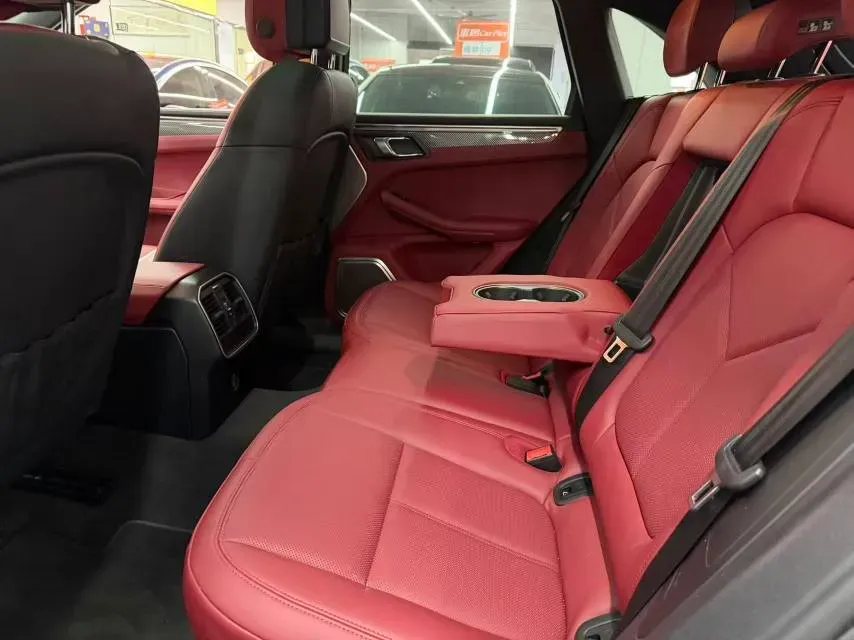 2018 Porsche Macan 2.0T 252HP L4 7DCT,autocango,china used car exporter,china ev exporter,chinese used car exporter,chinese used ev exporter