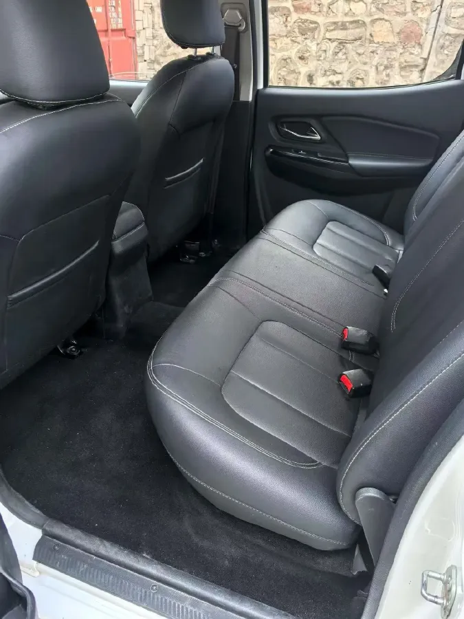 2021 Dongfeng RuiQi 2.4T 165HP L4 5MT,autocango,china used car exporter,china ev exporter,chinese used car exporter,chinese used ev exporter